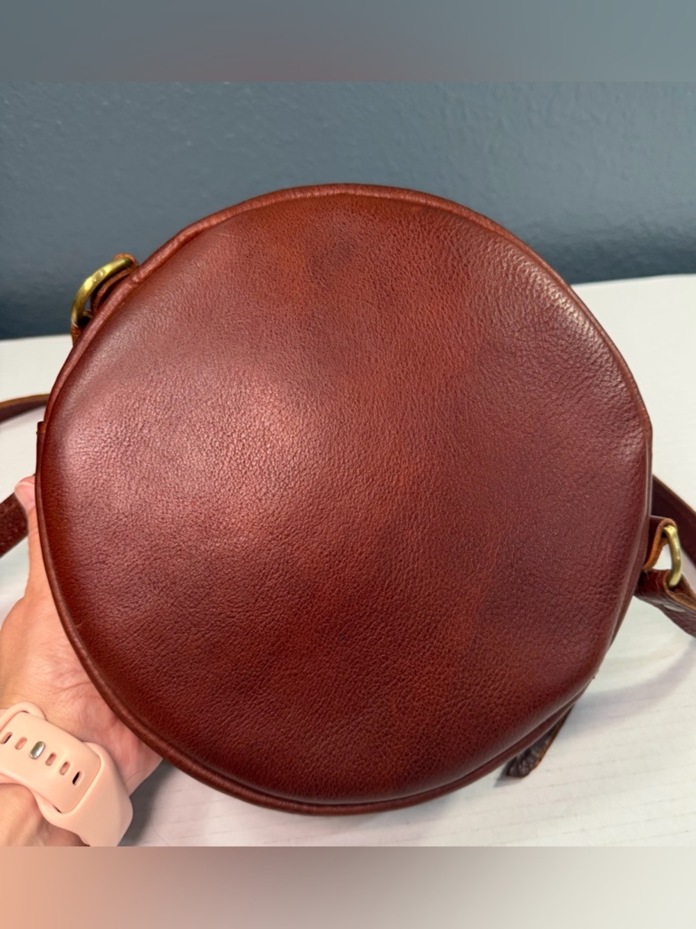 Portland Leather Large Circle Crossbody Bag, Nutmeg, Adjustable Strap - Picture 4 of 14